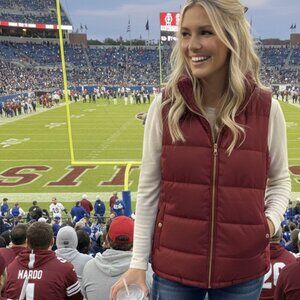 OLD NAVY puffer vest maroon or burgundy school colors - M